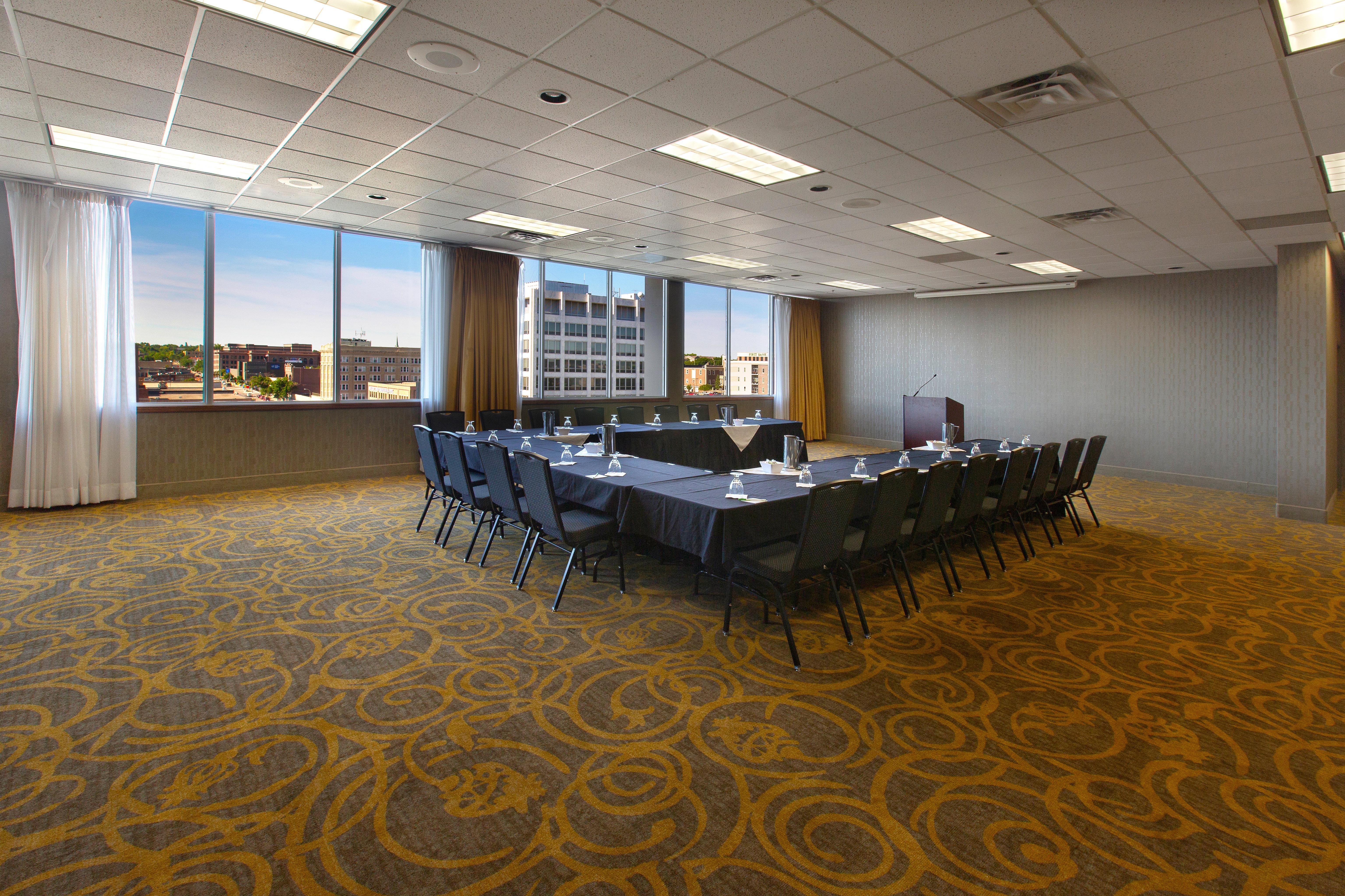 Holiday Inn Sioux Falls-City Center By Ihg Bagian luar foto