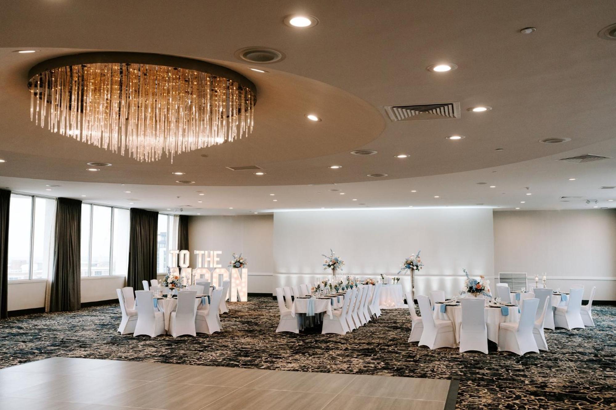 Holiday Inn Sioux Falls-City Center By Ihg Bagian luar foto