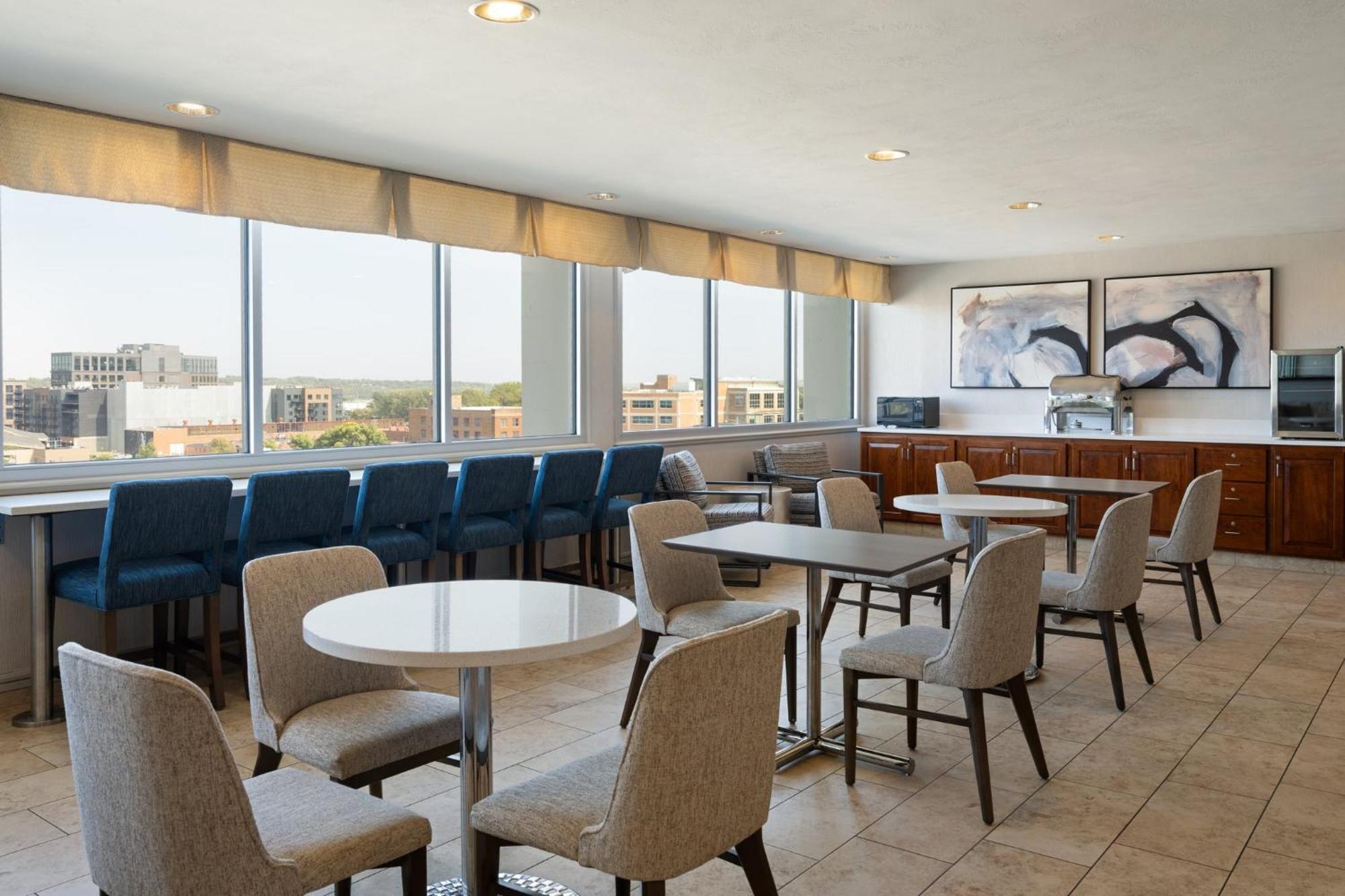 Holiday Inn Sioux Falls-City Center By Ihg Bagian luar foto
