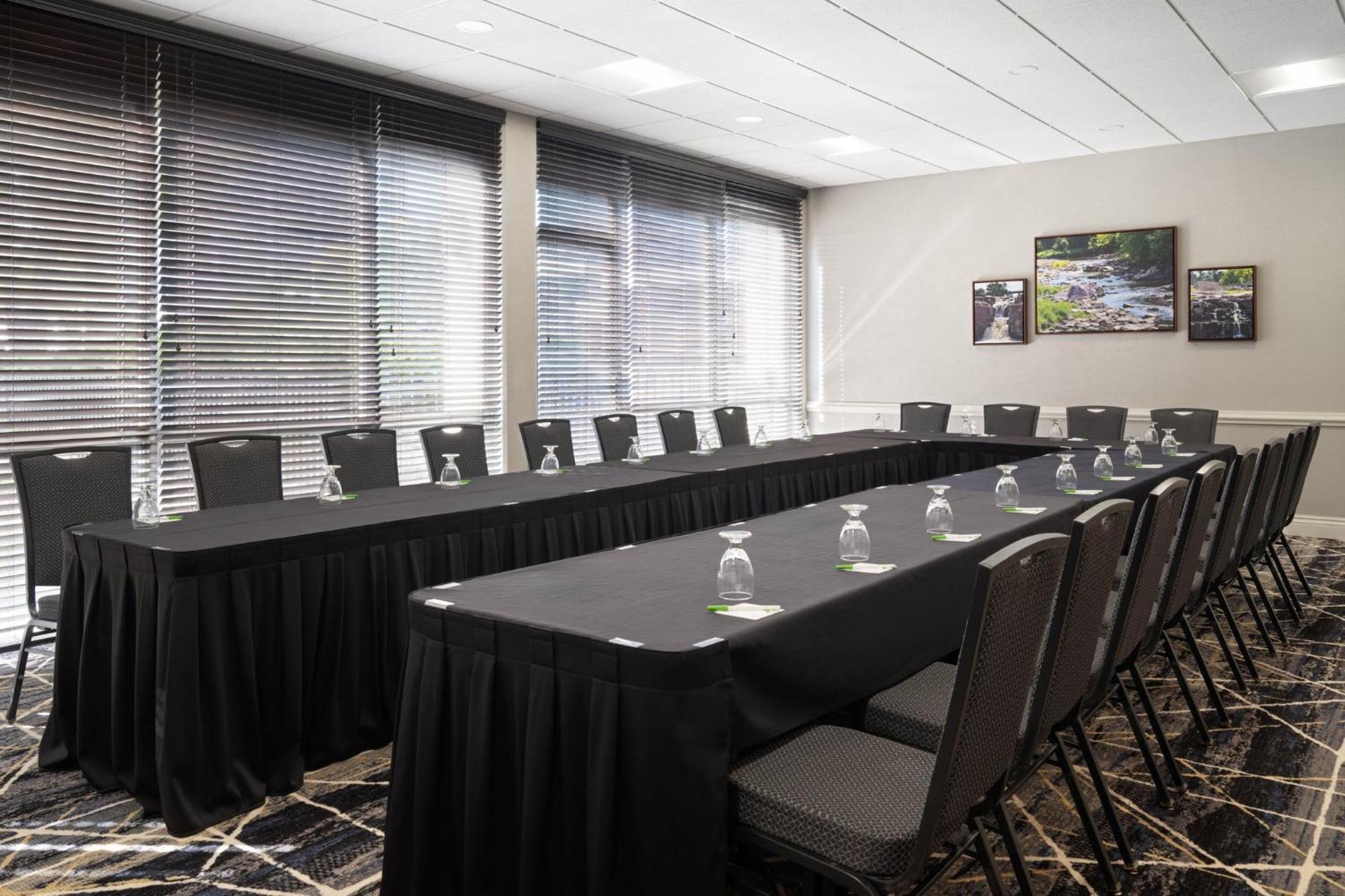 Holiday Inn Sioux Falls-City Center By Ihg Bagian luar foto
