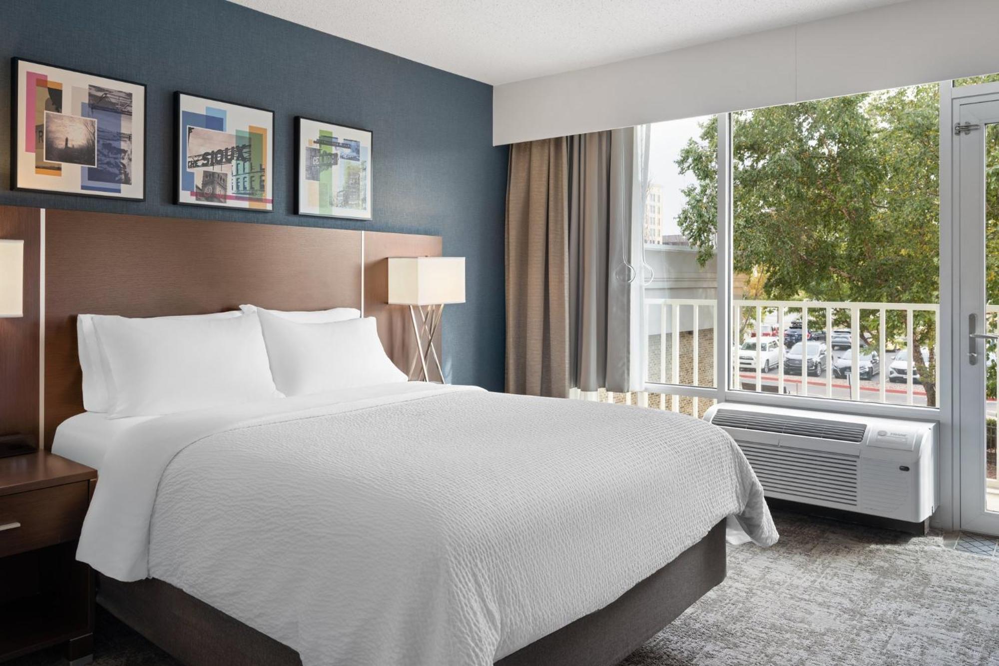 Holiday Inn Sioux Falls-City Center By Ihg Bagian luar foto