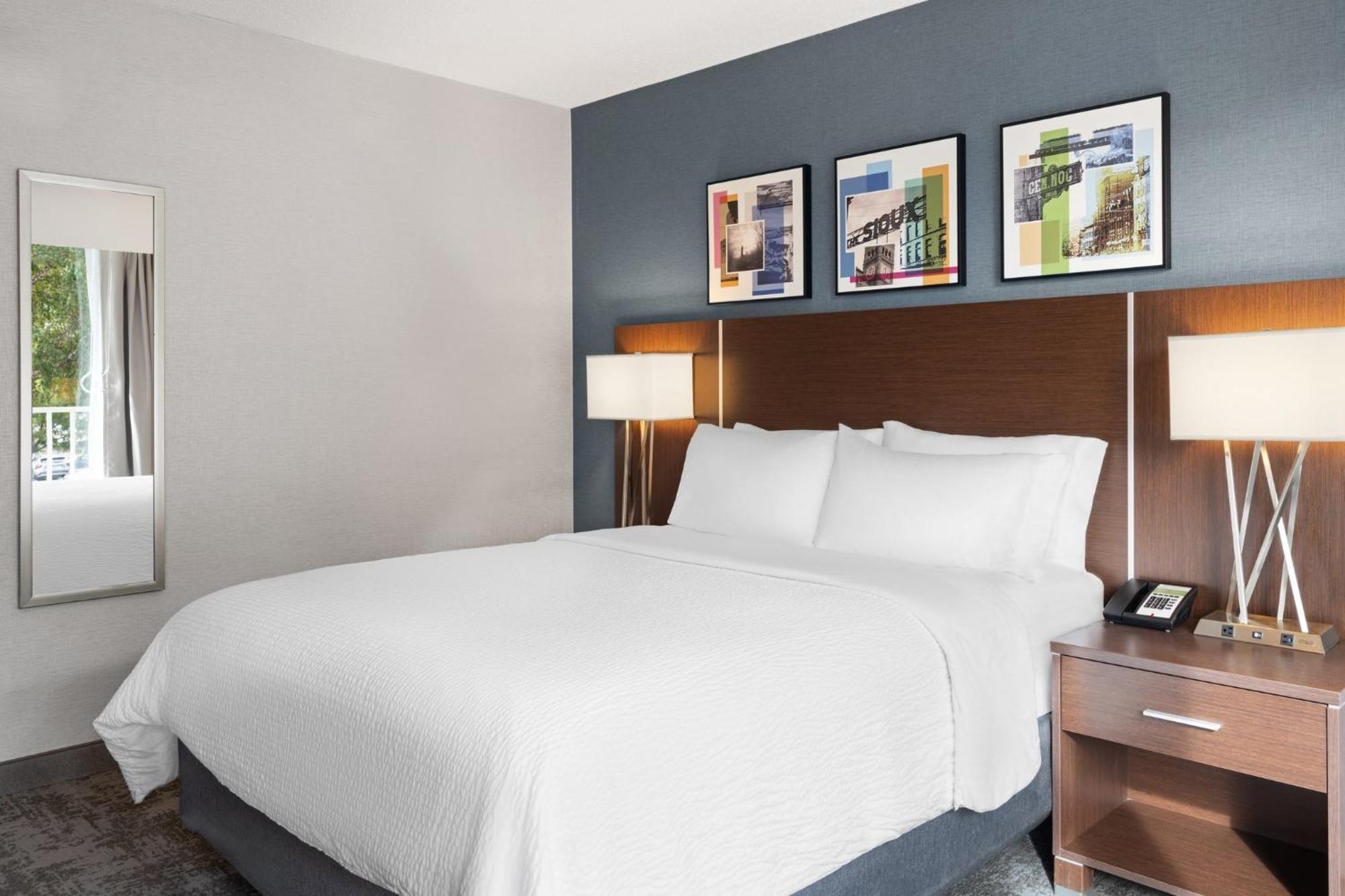 Holiday Inn Sioux Falls-City Center By Ihg Bagian luar foto
