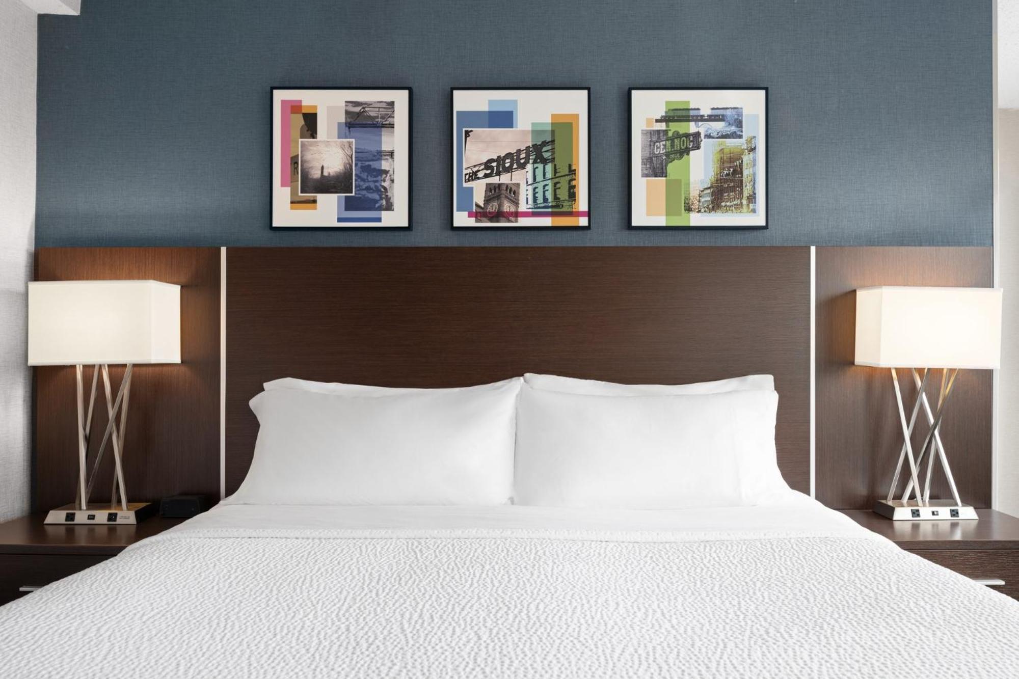 Holiday Inn Sioux Falls-City Center By Ihg Bagian luar foto